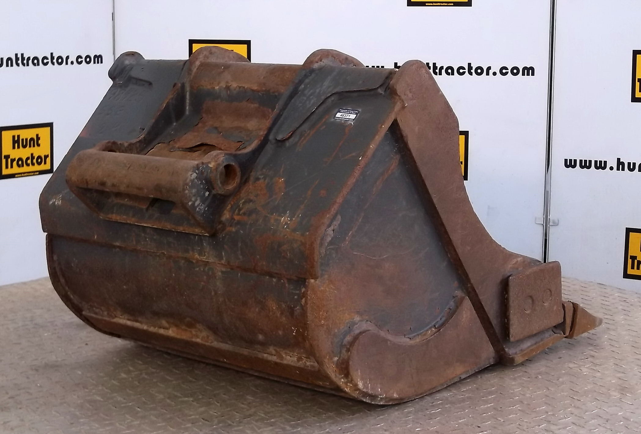 Attachment Zone 24" Bobcat 331 MiniExcavator Buckets, Bobcat X