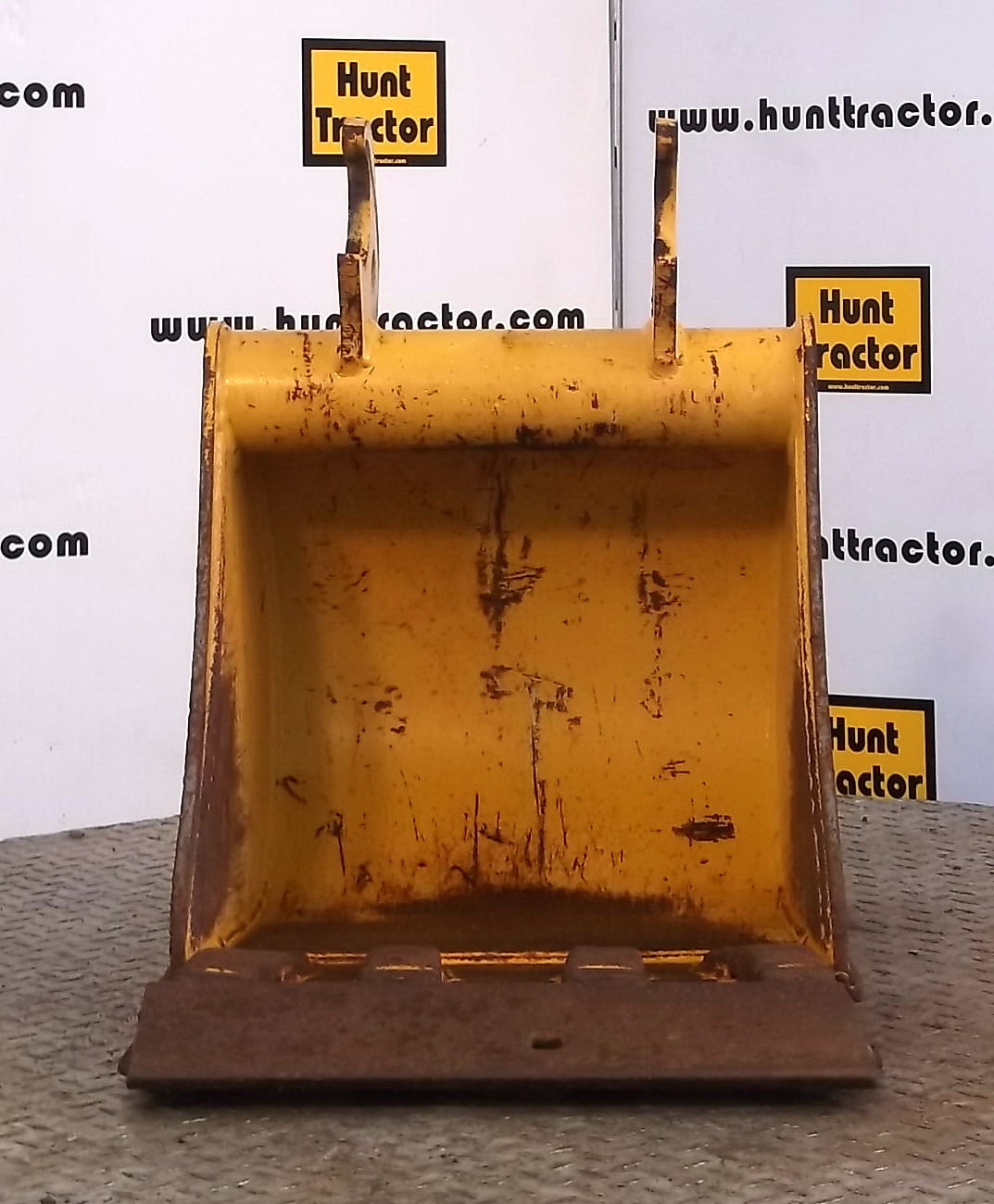 Attachment Zone 18" John Deere 35D MiniExcavator Bucket, John Deere