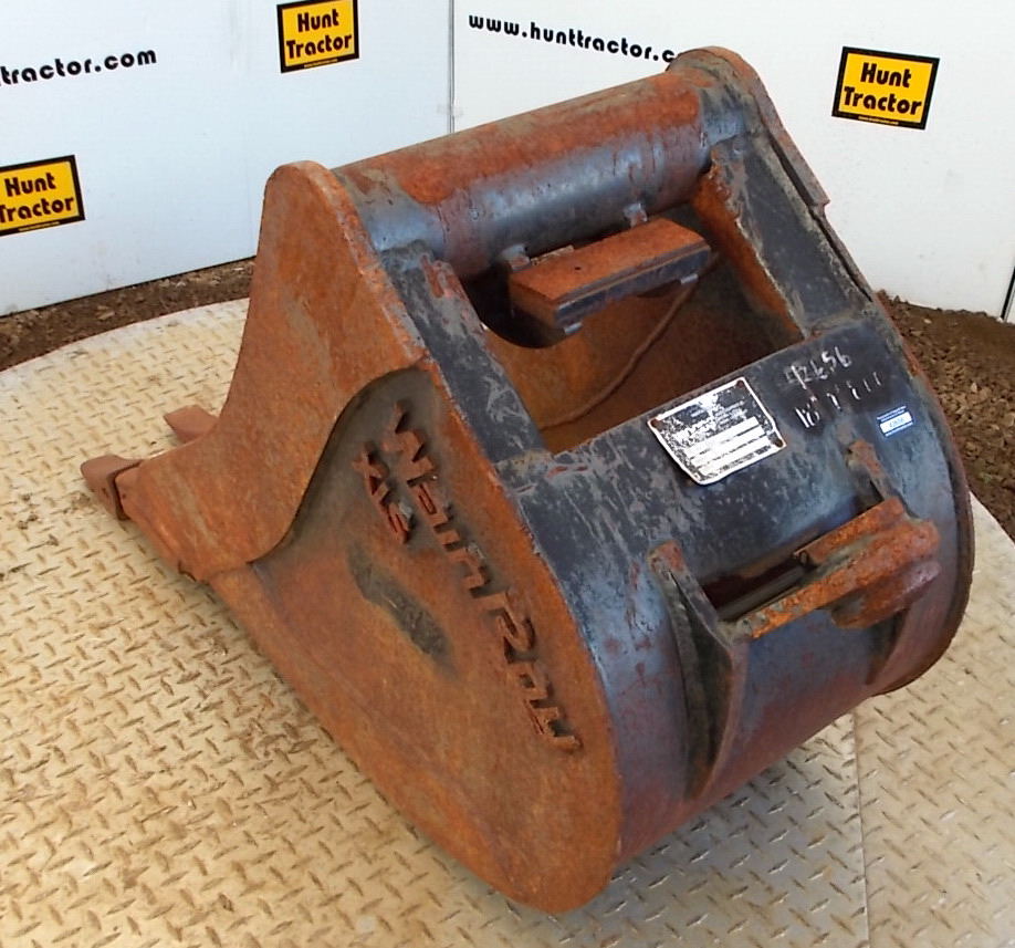 Attachment Zone Used 18" 1/4 Yd WainRoy XLS Backhoe Bucket For Sale
