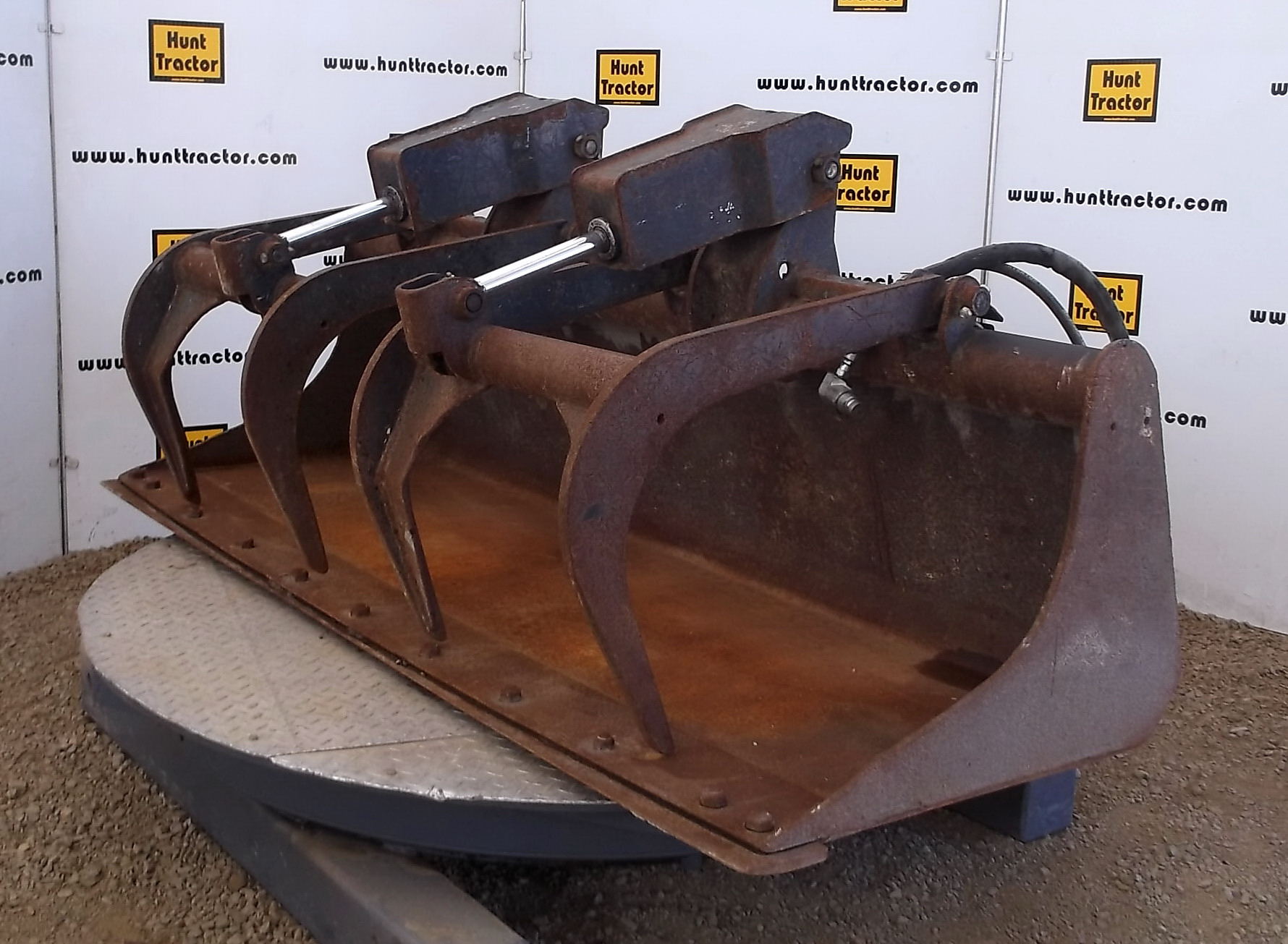 Attachment Zone Used 72" Universal Skid Steer Grapple Loader Bucket