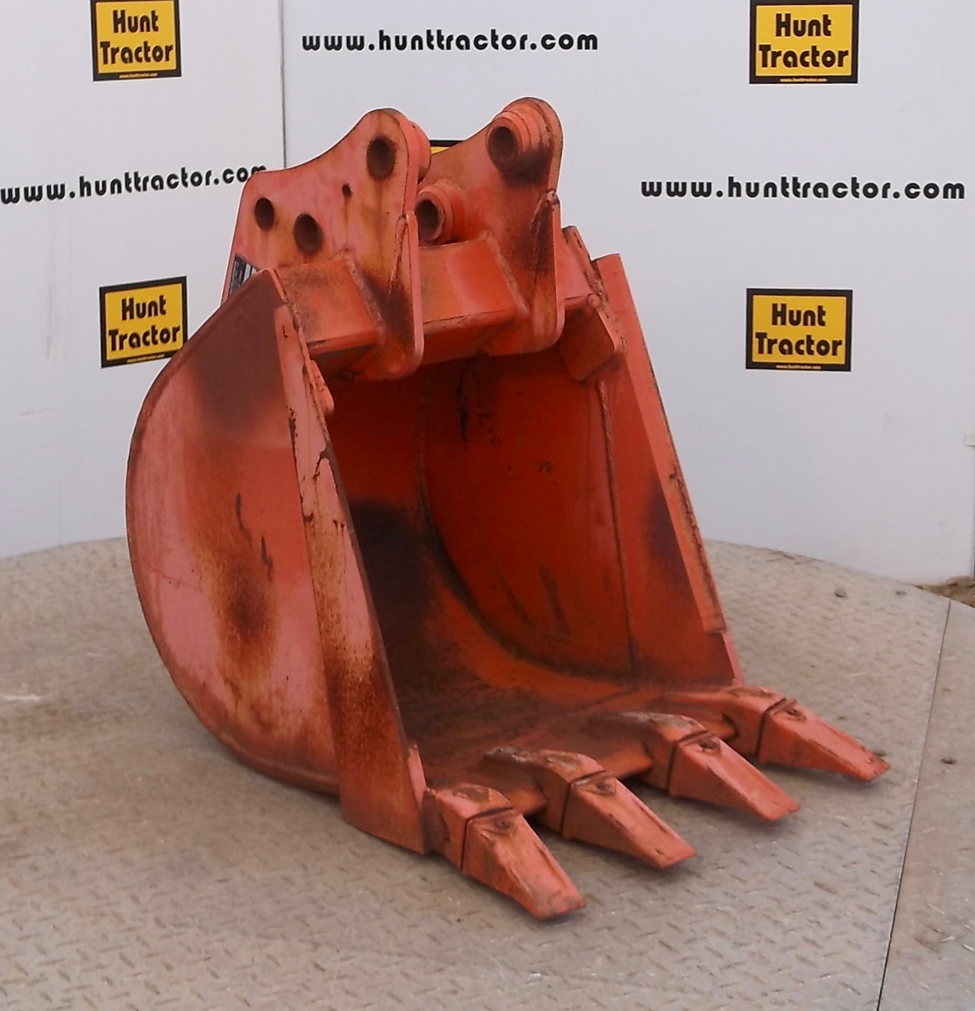 Attachment Zone New 18" Kubota U25 PinOn MiniExcavator Bucket For Sale