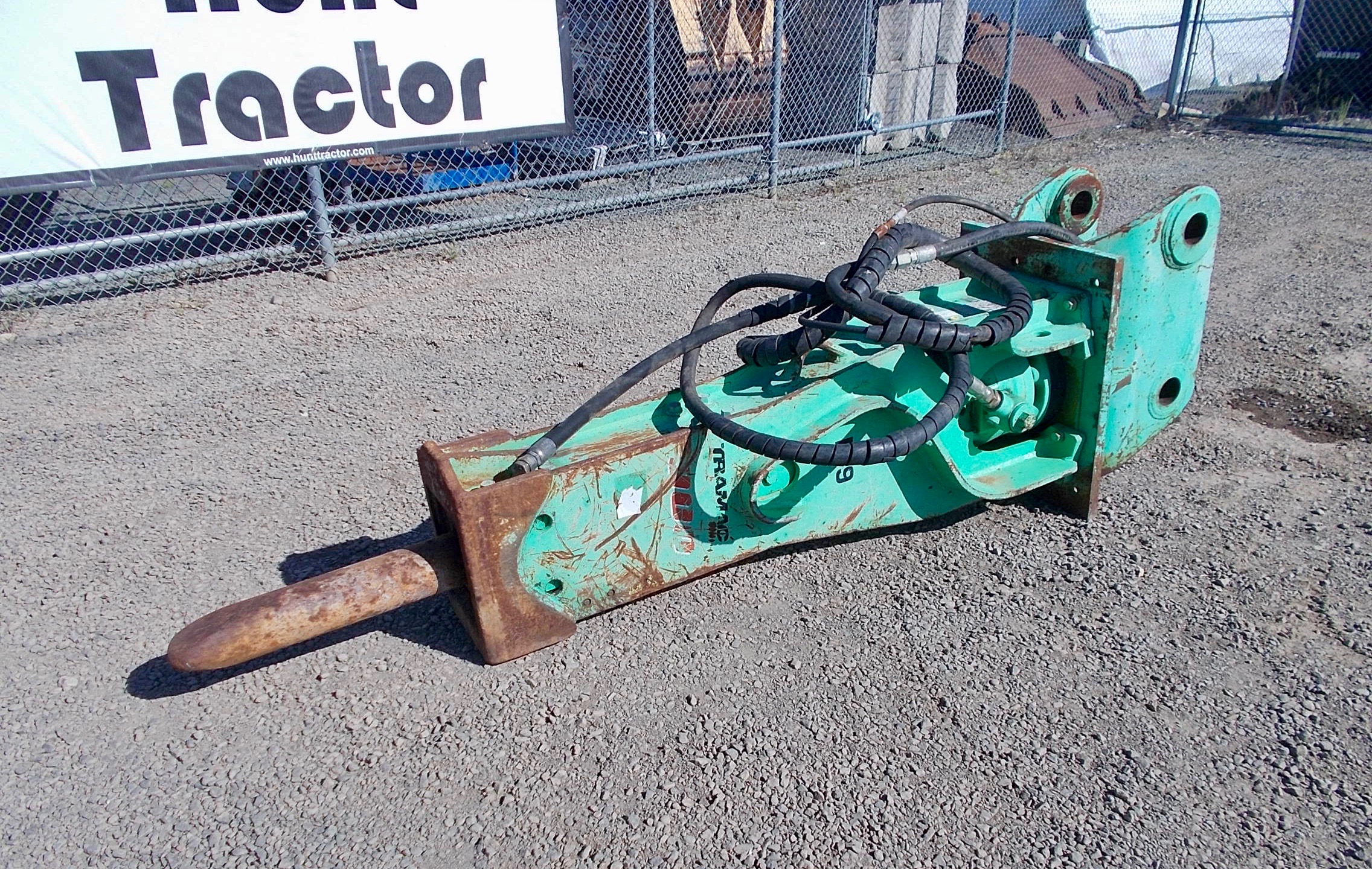 Attachment Zone Used Tramac 900 Hydraulic Hammer/Breaker for 1926 Ton Excavator For Sale