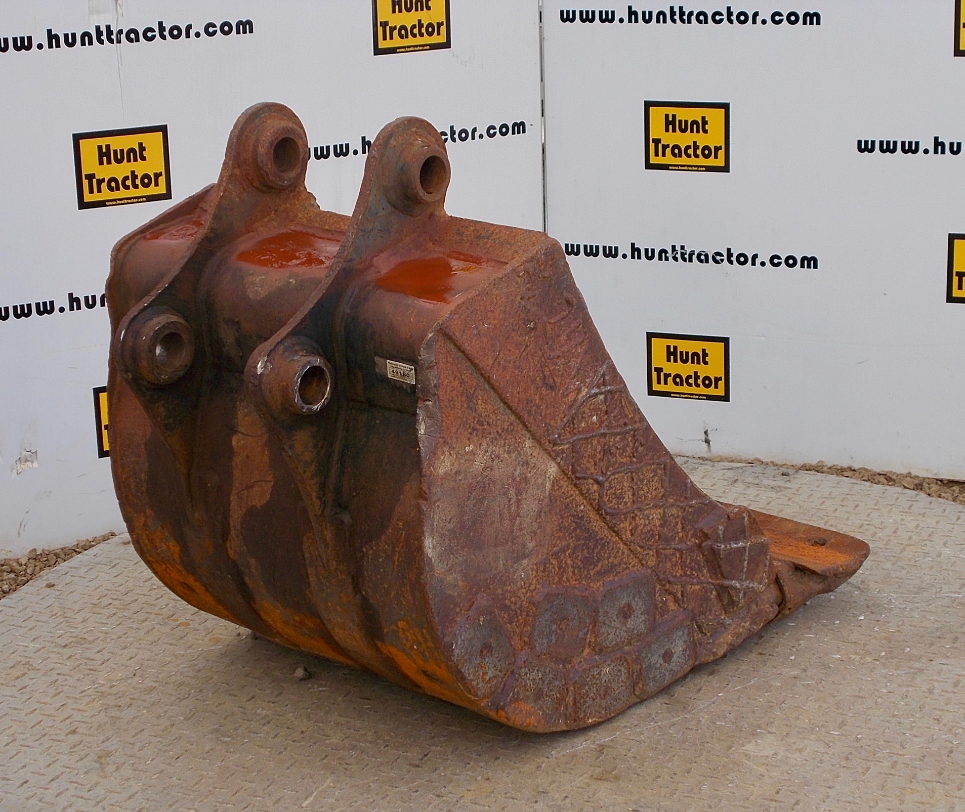 Attachment Zone Used 24" Caterpillar 304.5 PinOn MiniExcavator