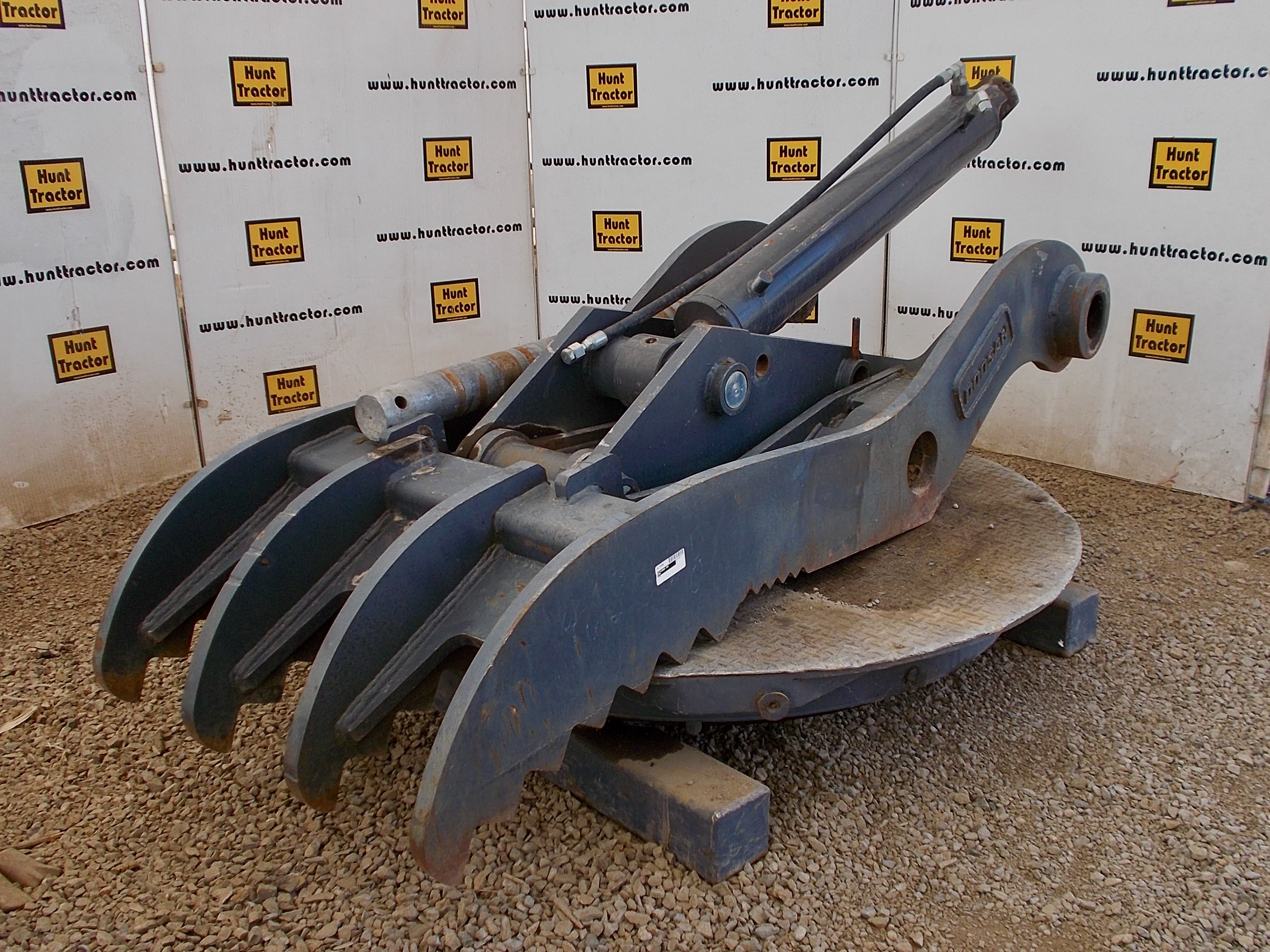 Attachment Zone Used Hydraulic Thumb For Sale